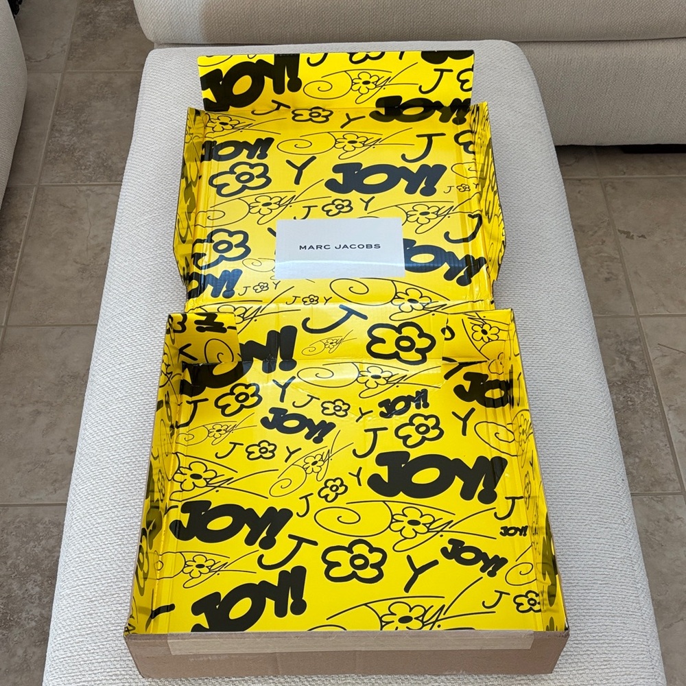 Marc Jacobs Vibrant Yellow Joy Box packaging shipping gift box
